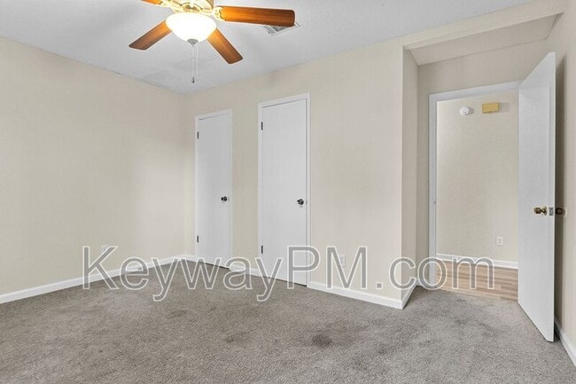 Building Photo - 219 Brooks Dr