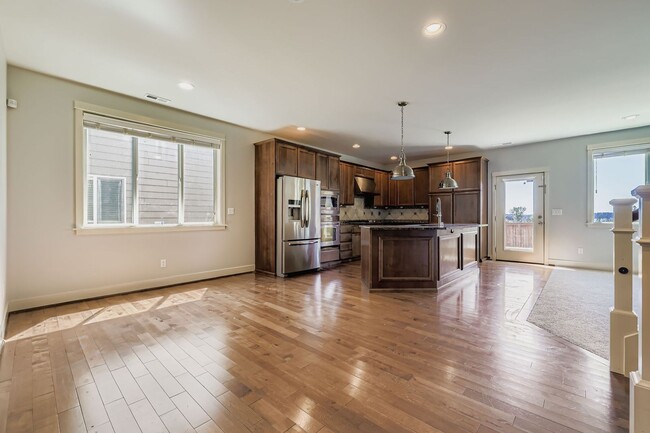Building Photo - Beautifully Finished 4 Bed 2.5 Bath Bothel...