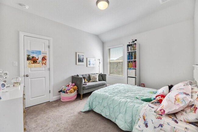 Building Photo - 304 Gulfton St