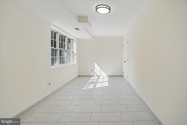 Building Photo - 3227 Sherry Ct
