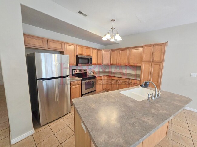 Building Photo - 269 Sunshine Dr