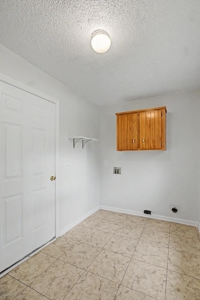 Building Photo - 340 McCumber Dr