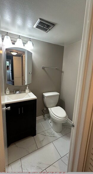 Half Bathroom - 1945 Hancock Dr