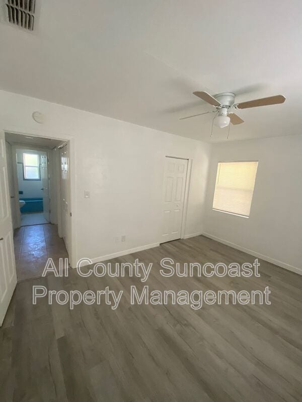 Building Photo - 4814 10th Ave N