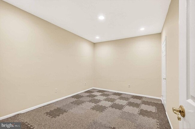 Building Photo - 8016 Quarry Ridge Way