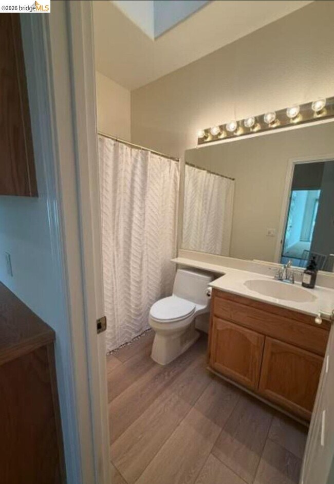 Building Photo - 170 Gala Ln