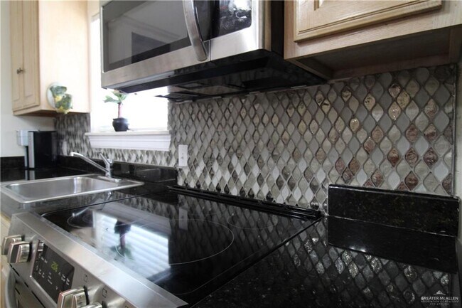 Building Photo - 15 E Swordfish St