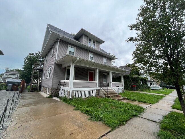 Building Photo - 3019 Starr St