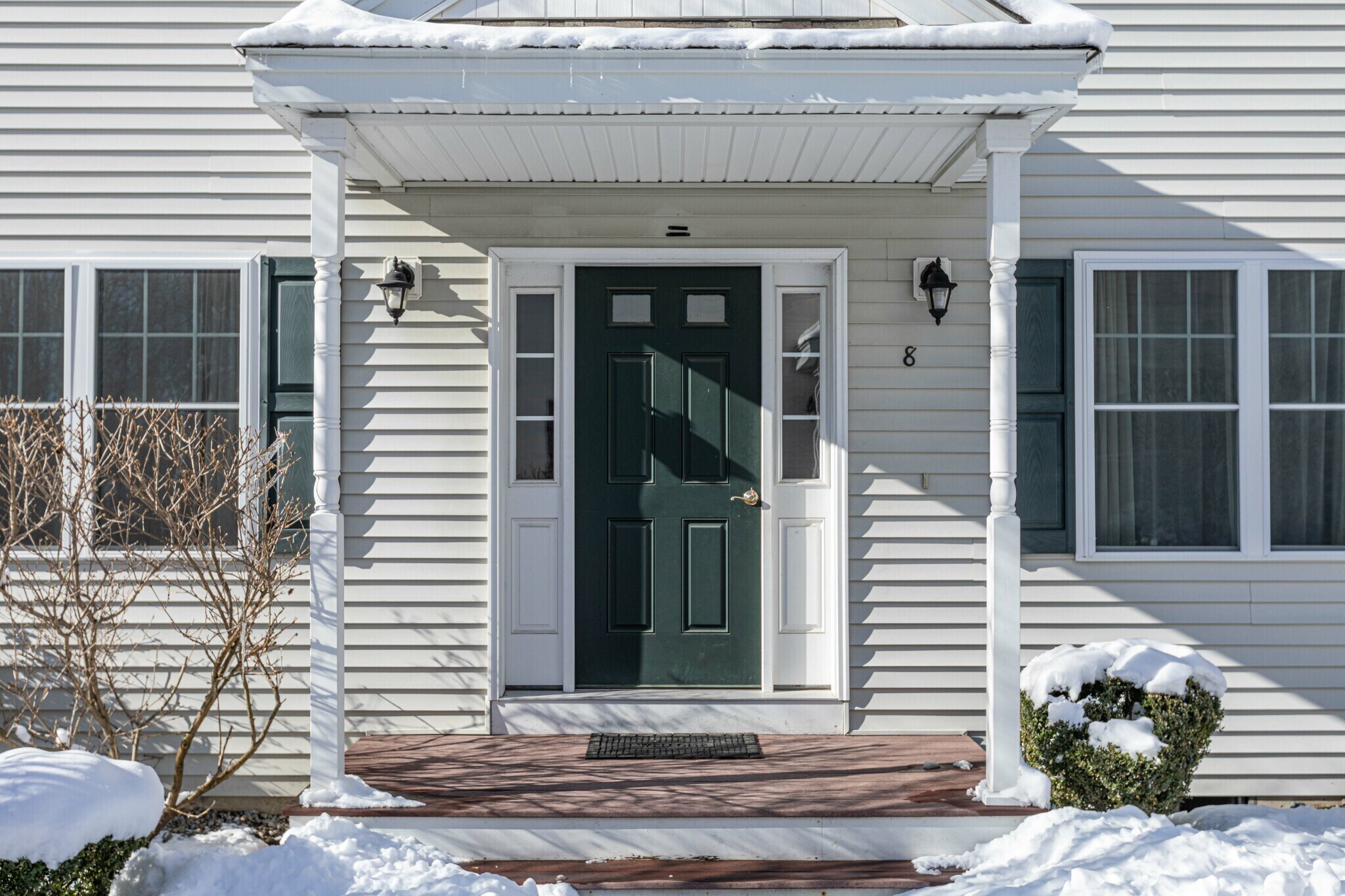 Building Photo - 8 Summer Hill Cir