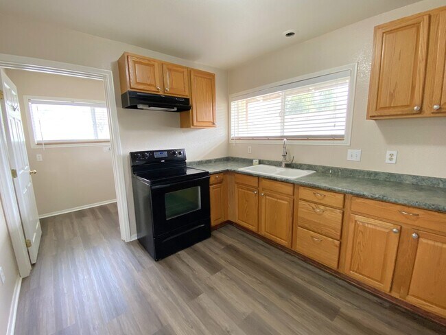 Building Photo - 13195 Bryant St