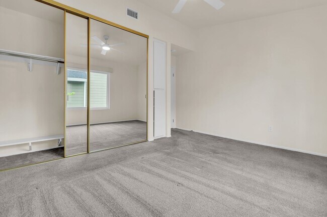 Building Photo - 26316 Los Viveros