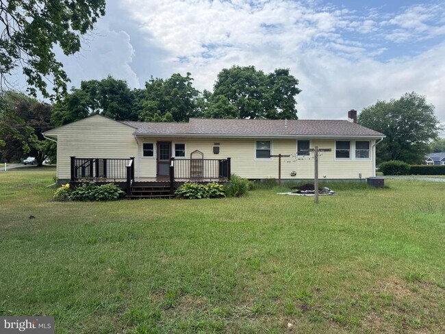 Building Photo - 7 Danna Ln