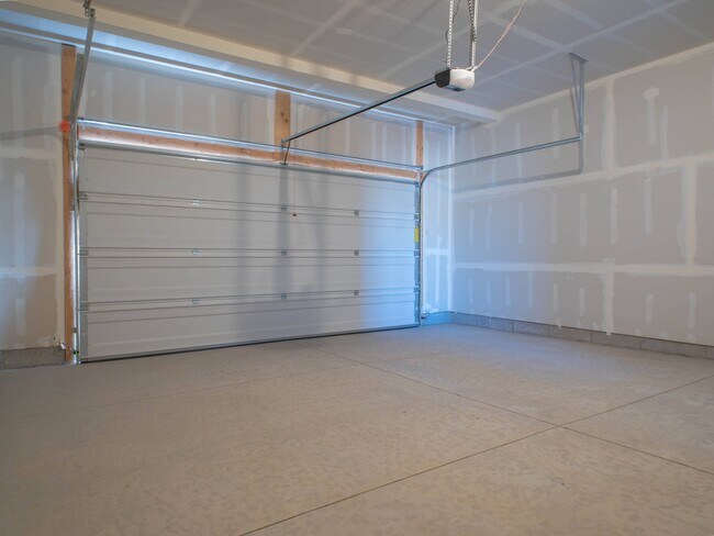 Building Photo - 3545 Hardman Way