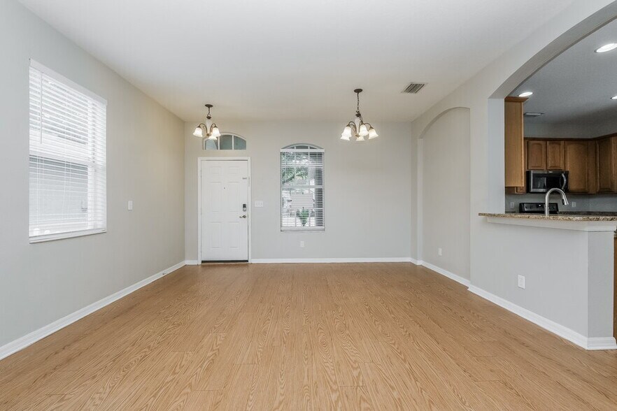 Building Photo - 8564 Deer Chase Dr