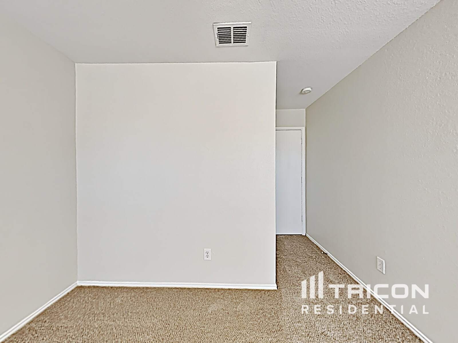 Building Photo - 1416 Pine Ln