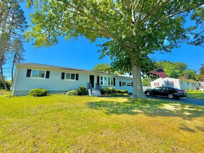 Primary Photo - 73 Armory Dr