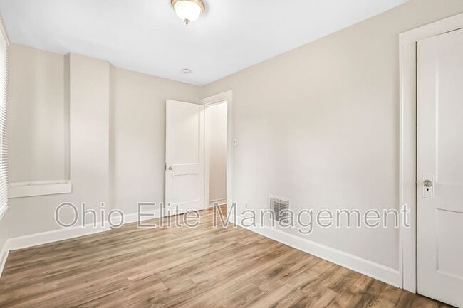 Building Photo - 1499 Briarwood Ave