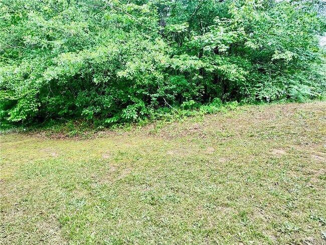 Building Photo - 380 River Trace Dr