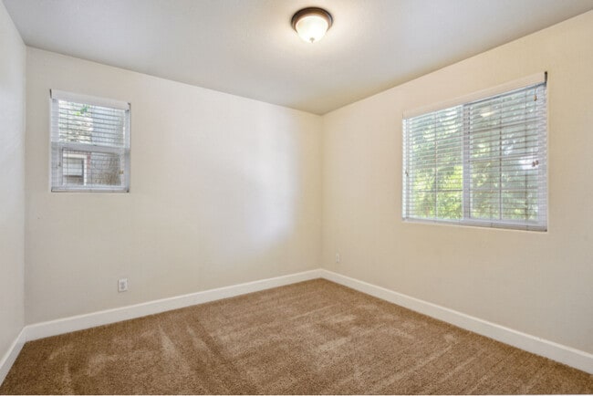 Building Photo - 3004 Portola Way