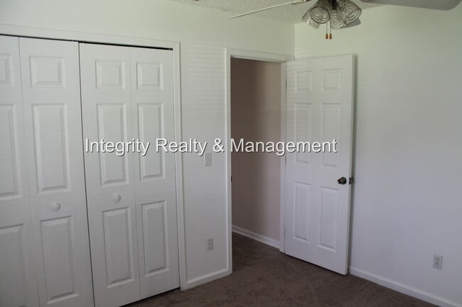 Building Photo - 3 bed/2.5 bath in Lake Asbury