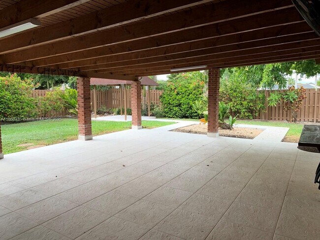 Building Photo - 13235 SW 104th Terrace
