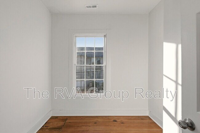 Building Photo - 27 S Jefferson St