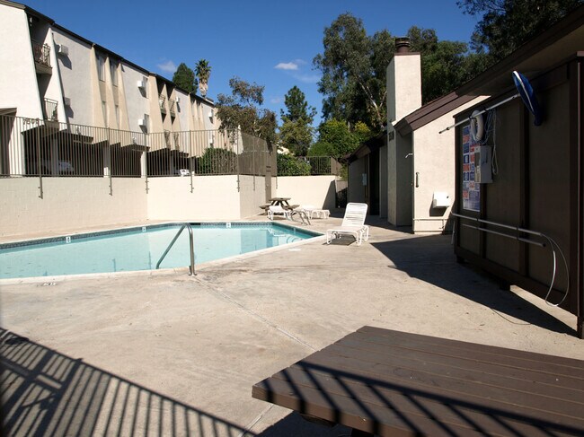 Building Photo - 7500 Parkway Dr