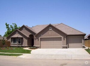 Building Photo - Calimyrna Duplex