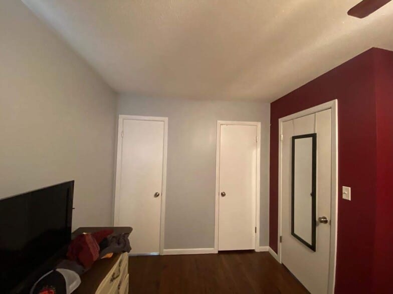 Building Photo - 7416 N. Central St.