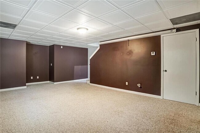 Building Photo - 510 Jacaranda Ct