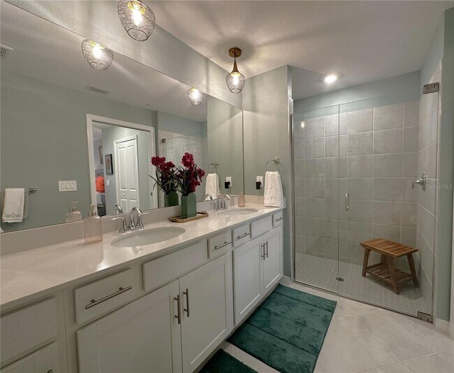 Building Photo - 14221 Heritage Landing Blvd