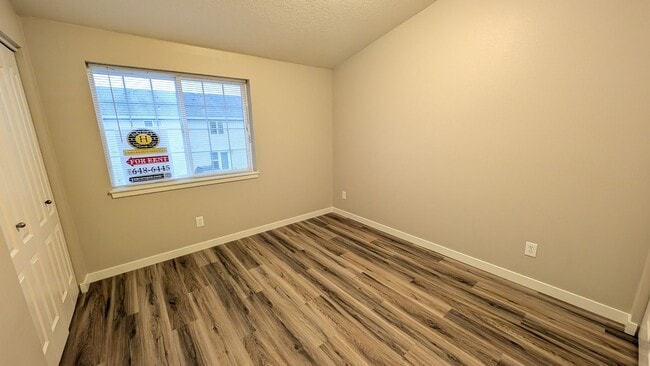 Building Photo - Wonderful townhouse in Forest Grove