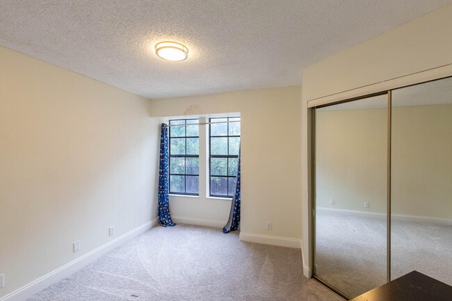 Building Photo - 103 Weybridge Cir