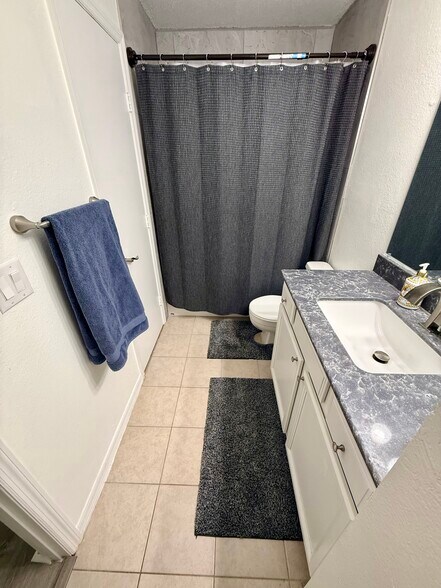 Building Photo - 12710 Equestrian Cir