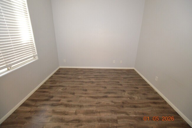 Building Photo - 7737 W Trails Village Pl