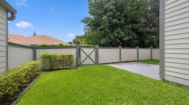 Building Photo - 2482 Bedford Mews Dr