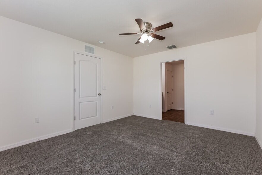 Building Photo - 748 Chatham Walk Dr