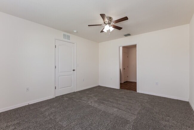 Building Photo - 748 Chatham Walk Dr