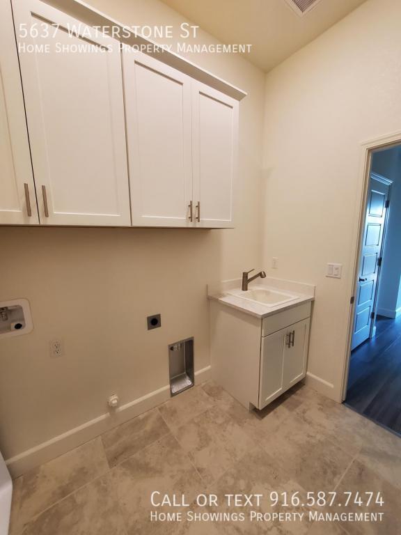 Building Photo - 5637 Waterstone St