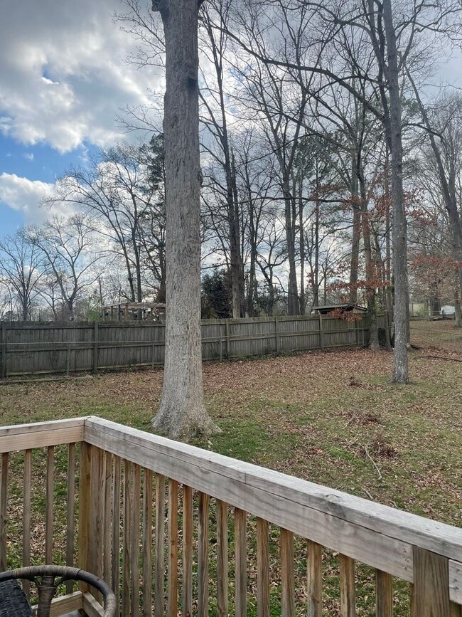 Building Photo - 5918 Medders St