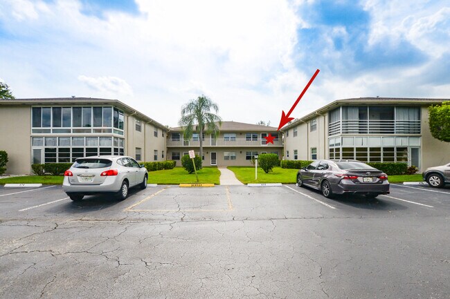 Building Photo - 8 Lake Vista Trail