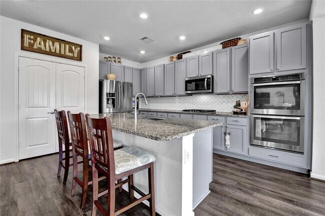 Building Photo - 5815 River Timber Trl