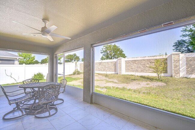 Building Photo - 6731 Castle Green Pl