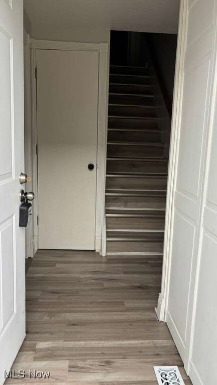 Building Photo - 1651 Mentor Ave