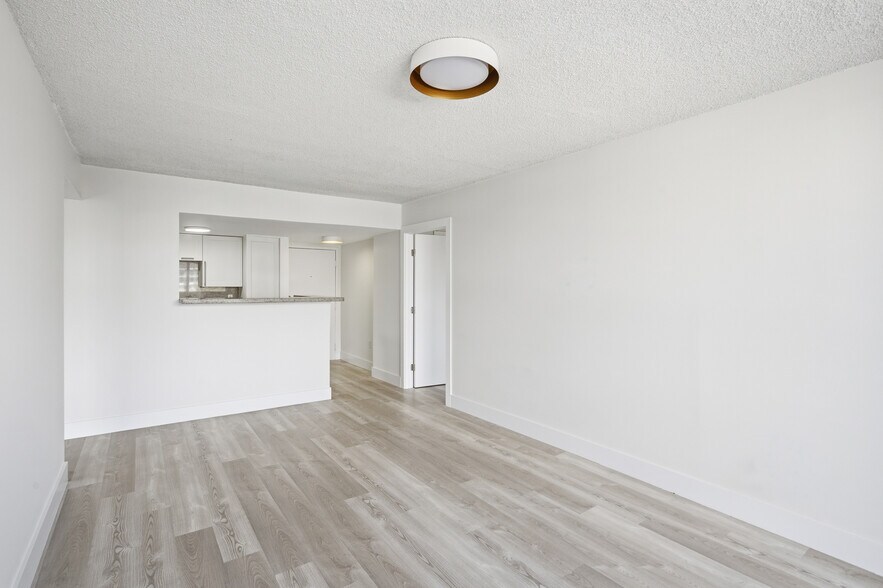 Building Photo - 1010 NW 11th St