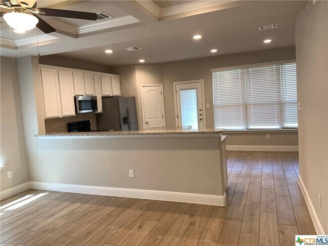 Building Photo - 2024 Rueben Rd