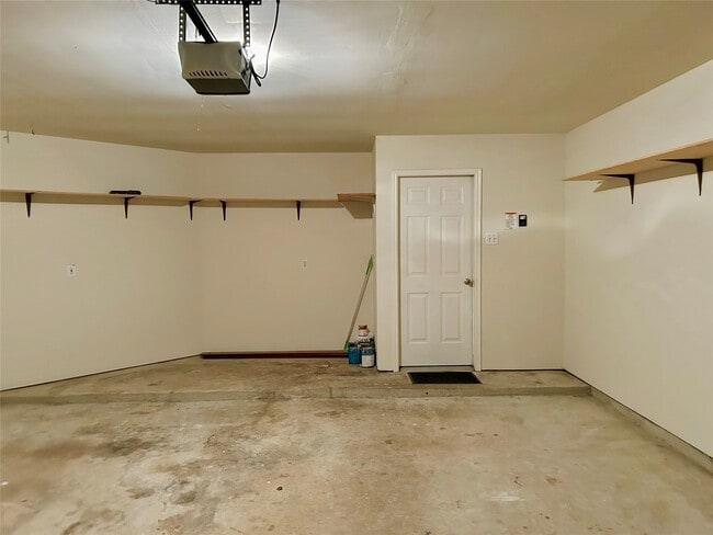 Building Photo - 20410 Nelva Park Ct