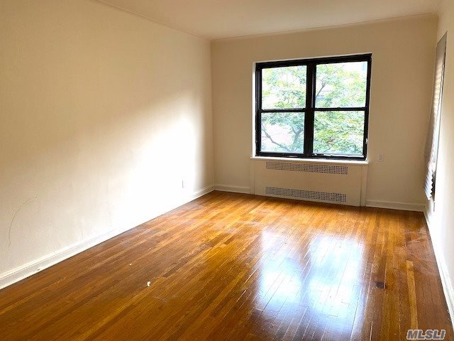 Building Photo - 68-38 Yellowstone Blvd