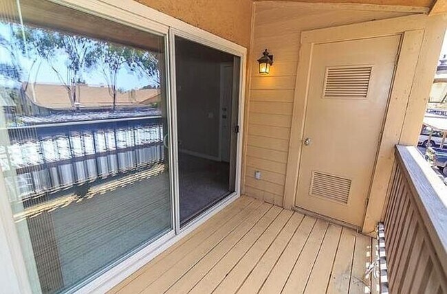 Building Photo - 1929 Avenida Del Mexico