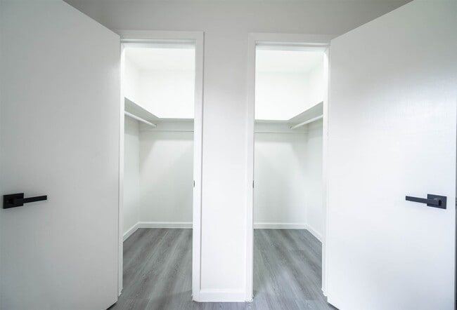 Building Photo - 7607 Grape St